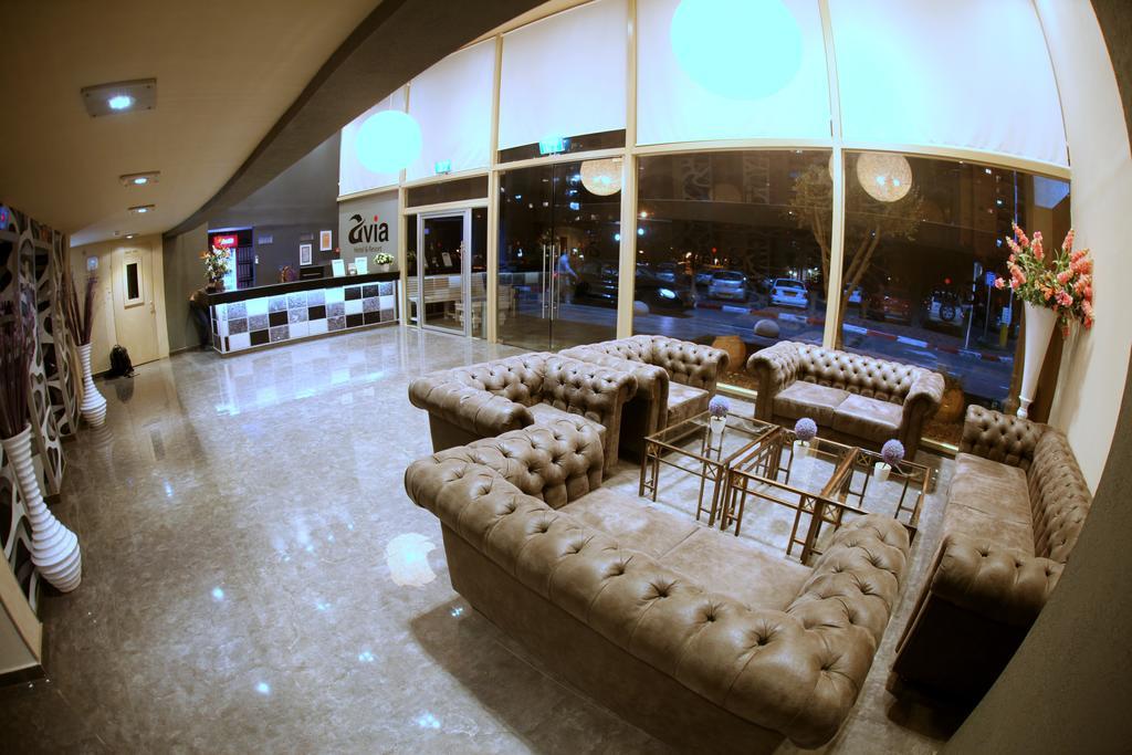 Avia Hotel & Resort Yehud-Monosson Bagian luar foto